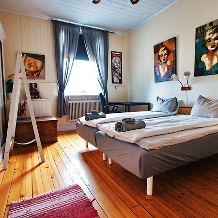 HagbackensGård Bed&Breakfast Örebro Eksteriør bilde