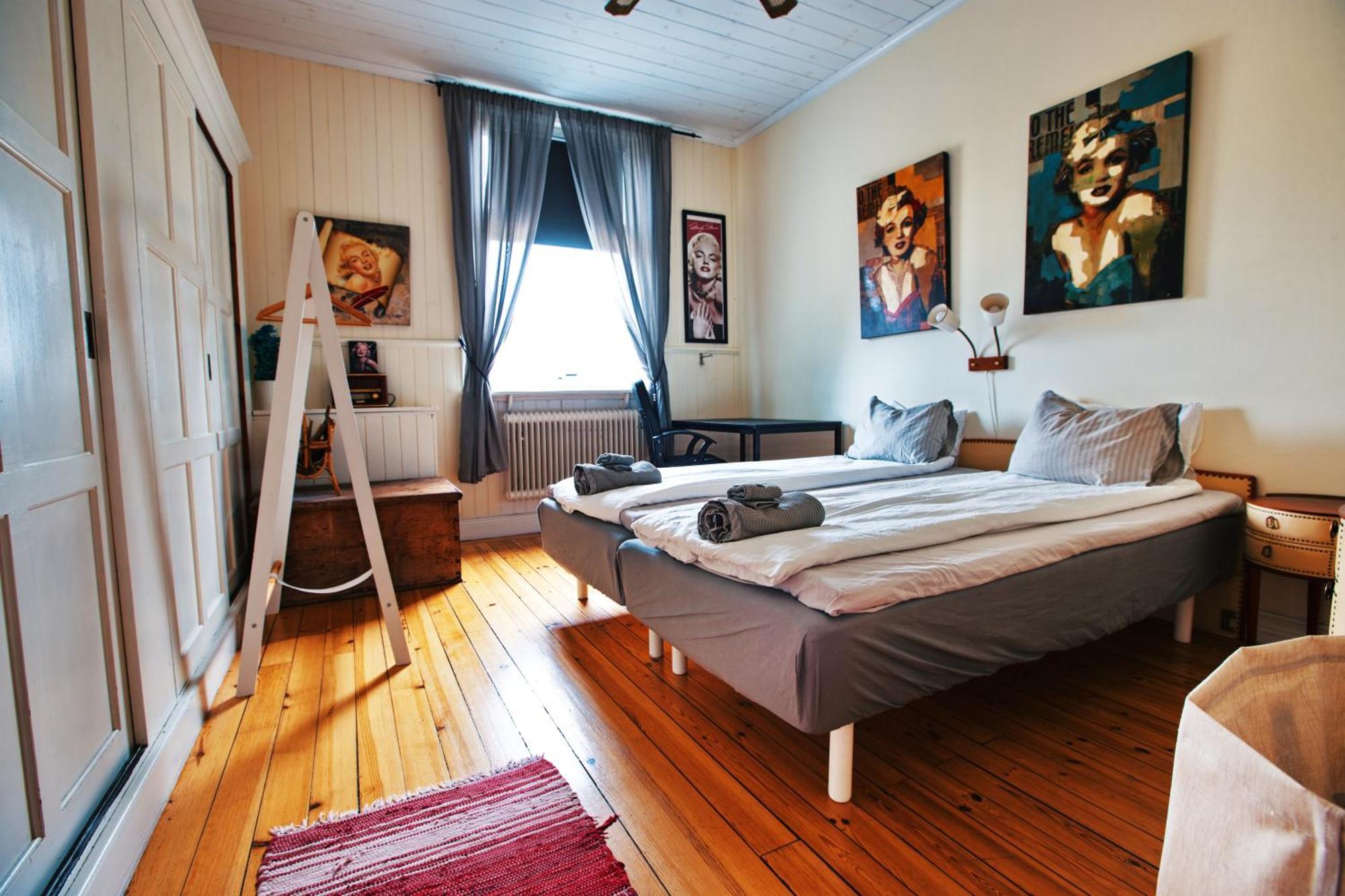 HagbackensGård Bed&Breakfast Örebro Eksteriør bilde
