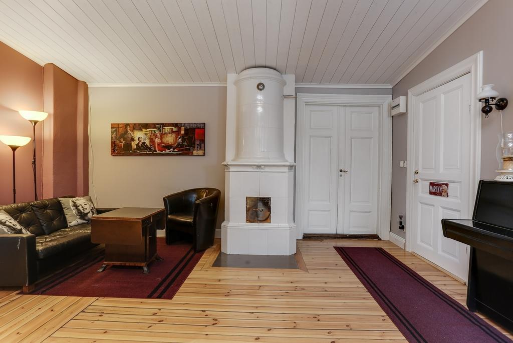 HagbackensGård Bed&Breakfast Örebro Eksteriør bilde