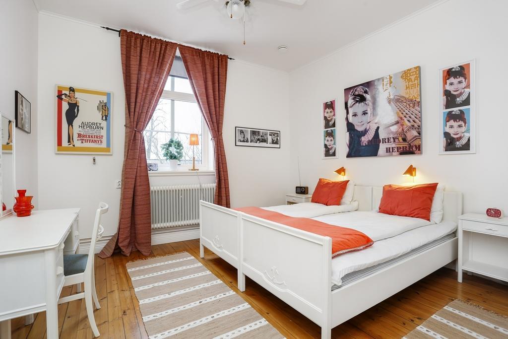 HagbackensGård Bed&Breakfast Örebro Rom bilde